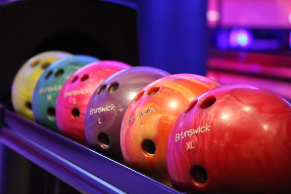 bowling, bowling balls, game-6655889.jpg